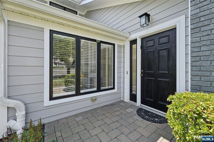 Property Photo:  461 Tenafly Road  NJ 07631 