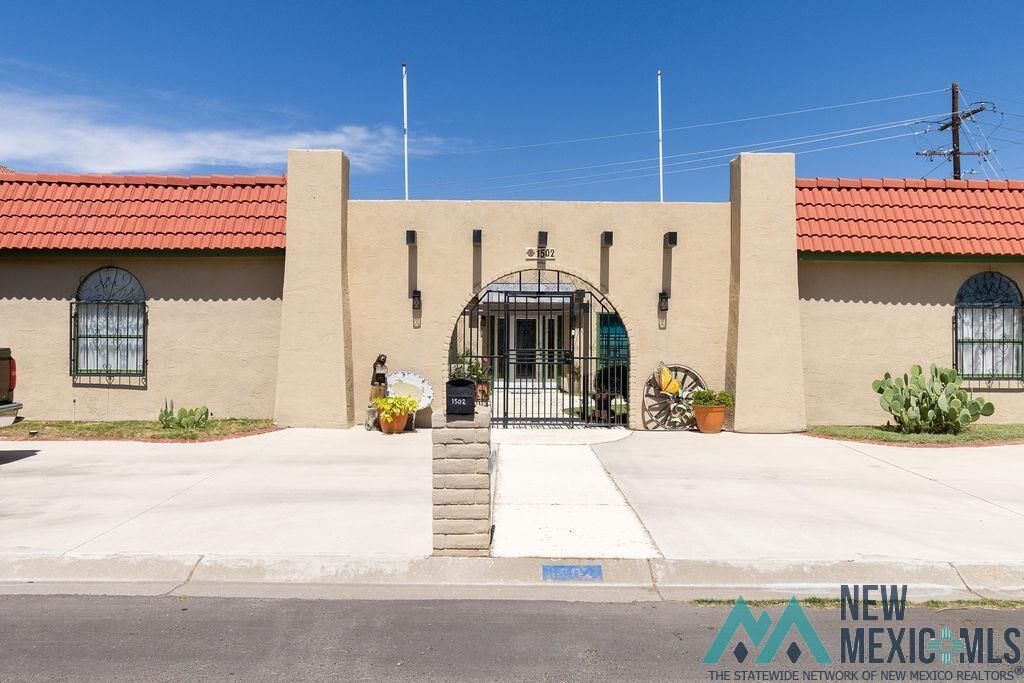 Property Photo:  1502 Mountain Shadow Drive  NM 88220 