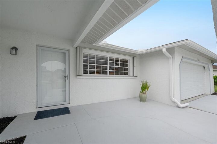 Property Photo:  104 Picardy Ct  FL 34112 