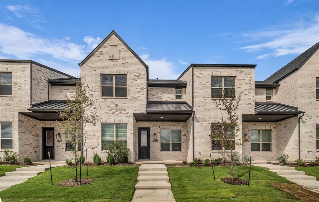 Property Photo: 1236 Arkansas Springs Street TX 75078