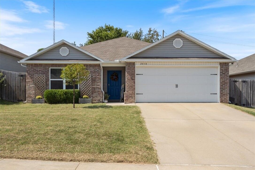 Property Photo: 2018 S B Place AR 72758