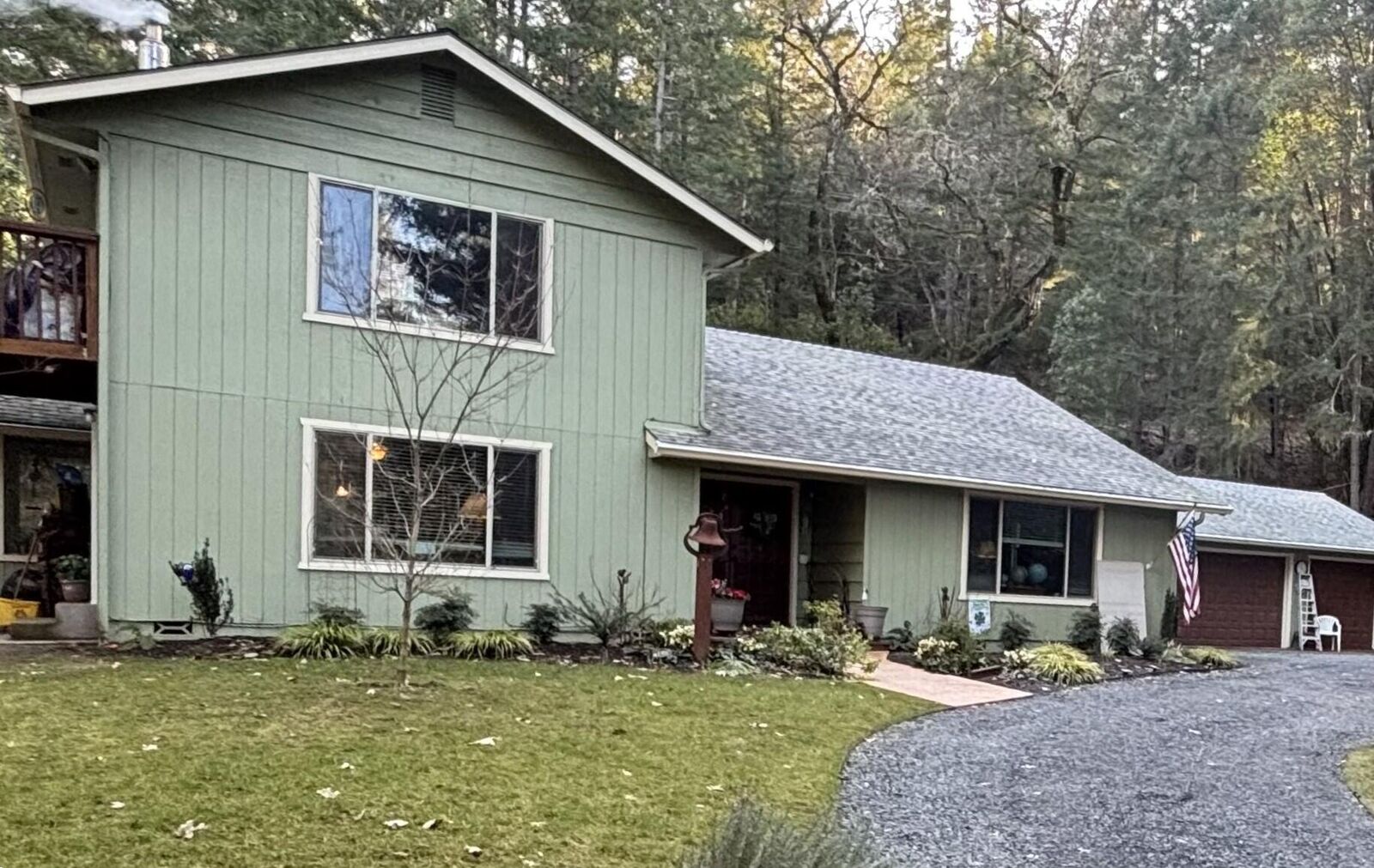 Property Photo: 304 Woodlake Drive OR 97527