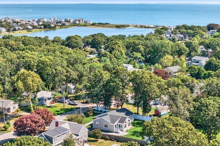 28 Hudson St  Falmouth MA 02540 photo