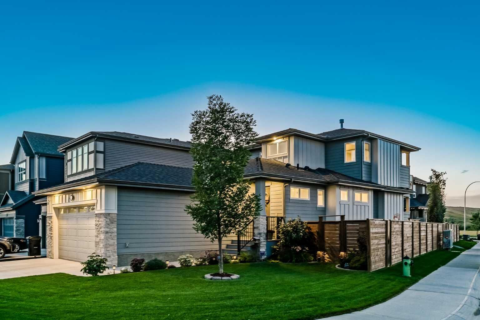 Property Photo:  60 Walcrest Hill SE  AB T2X 4V9 