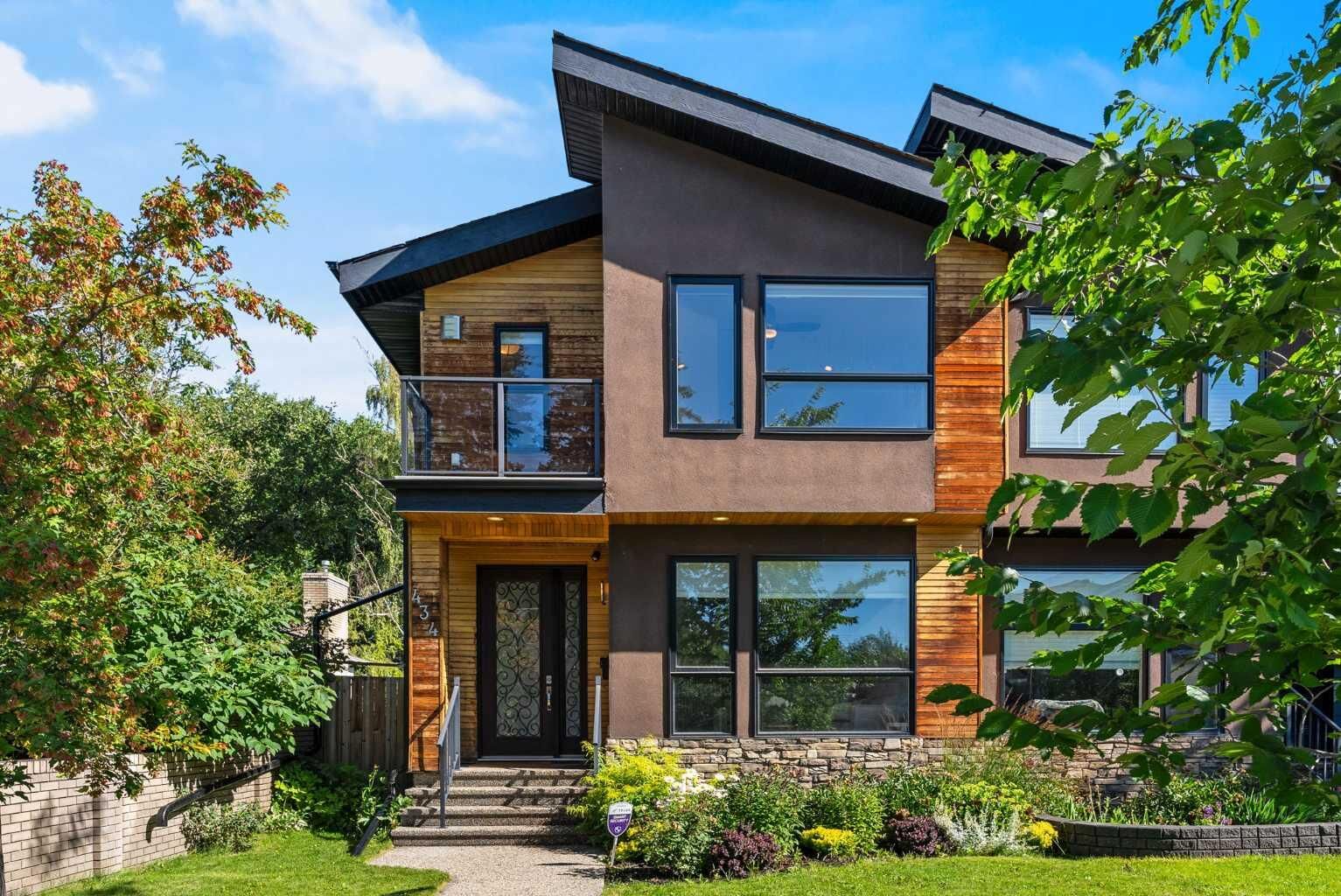 Property Photo:  434 30 Avenue NW  AB T2M 2N4 