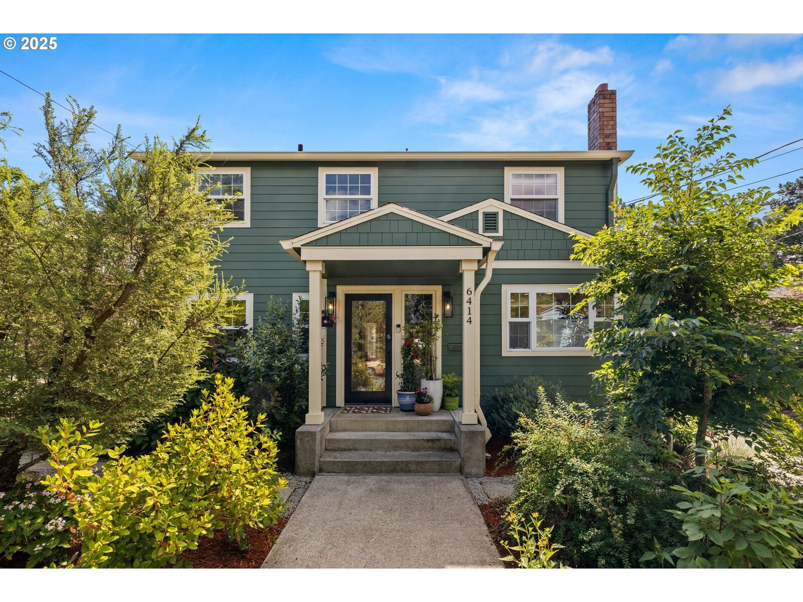 Property Photo:  6414 NE 38th Ave  OR 97211 