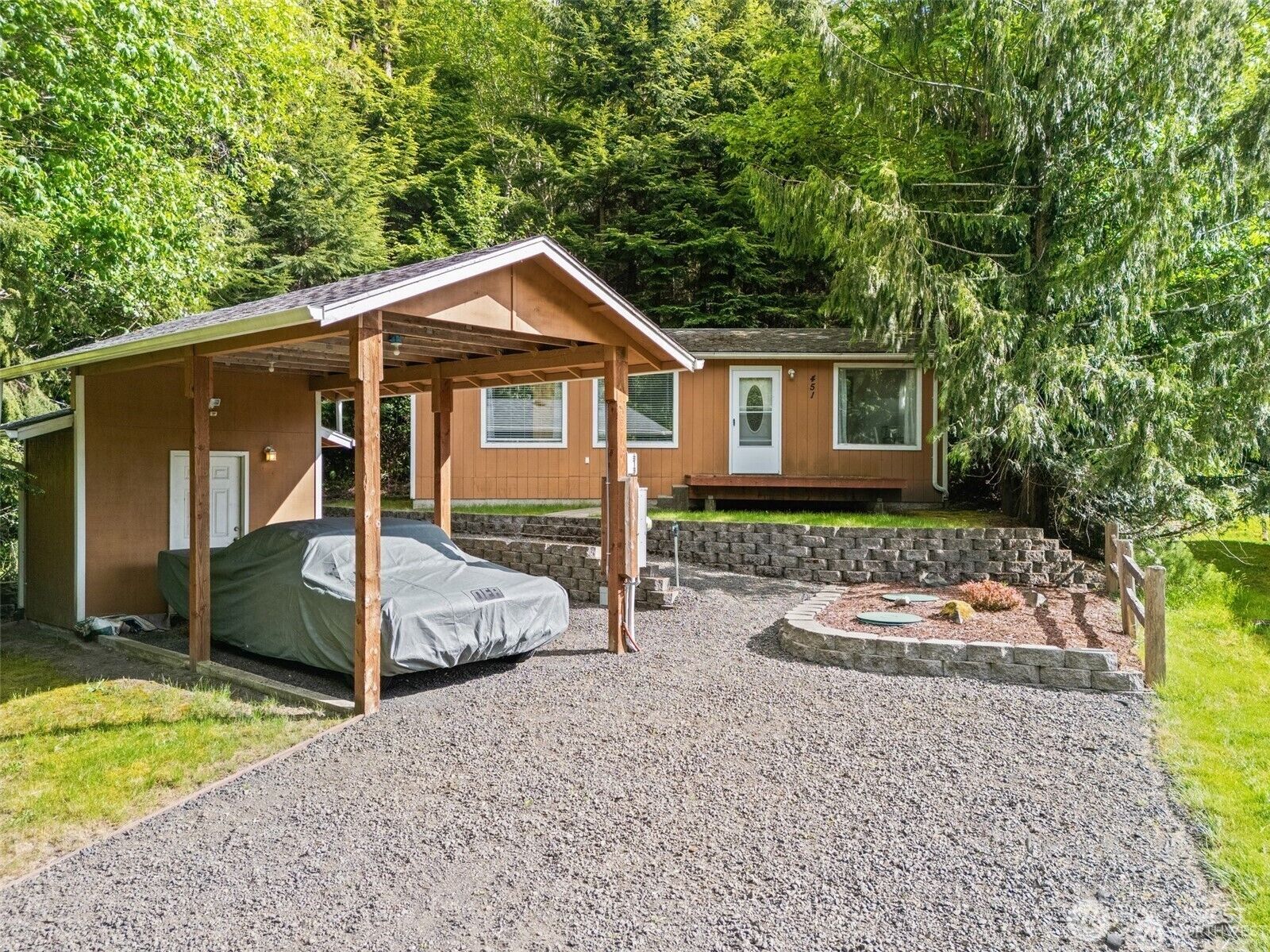 Property Photo:  451 SE Alpine Avenue  WA 98584 