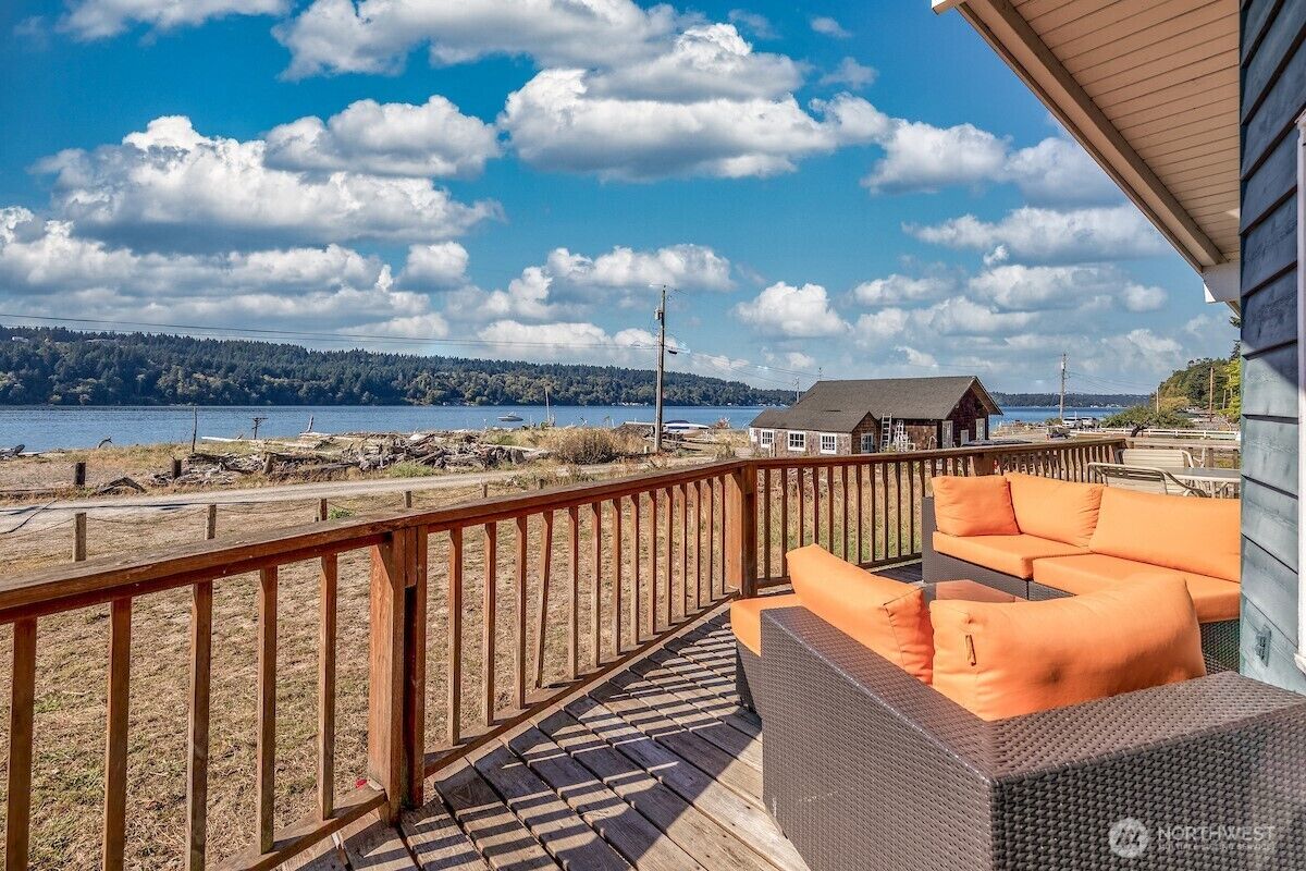 Property Photo:  27826  Manzanita Beach Road SW  WA 98070 