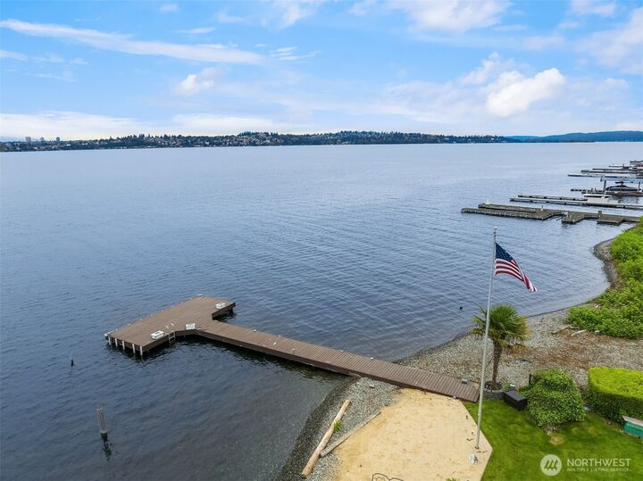 Property Photo:  3263  Evergreen Point Road  WA 98039 