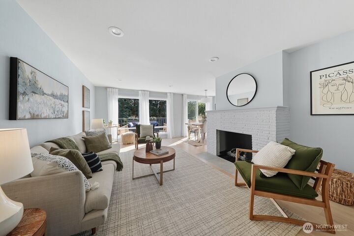 Property Photo:  9514  44th Avenue NE  WA 98115 