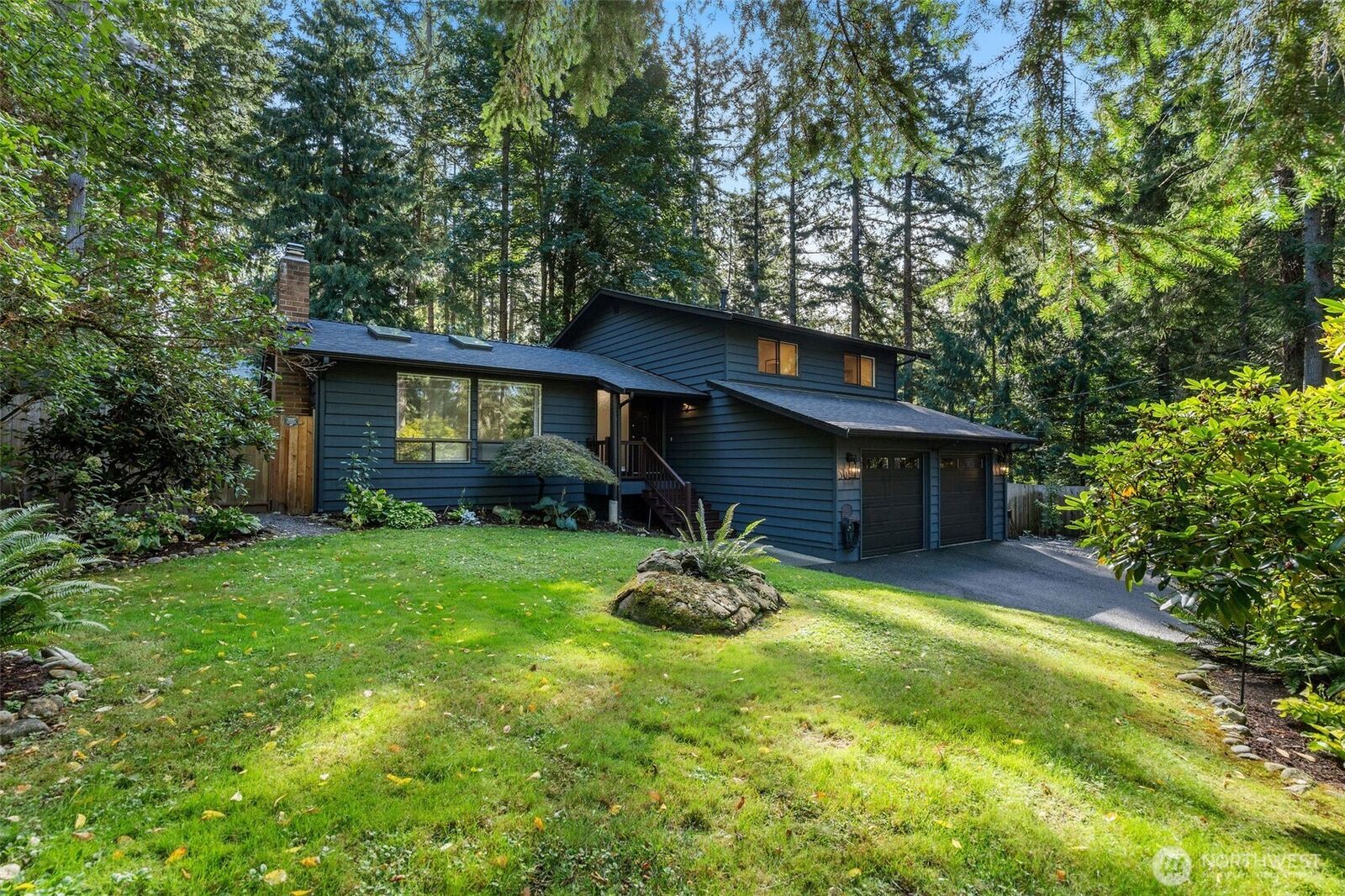 Property Photo:  3050  241st Avenue SE  WA 98075 