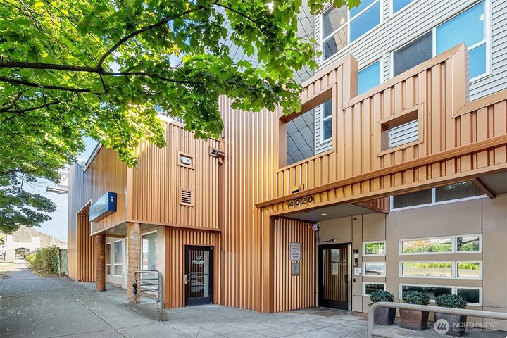 Property Photo:  4020  Aurora Avenue N 302  WA 98103 