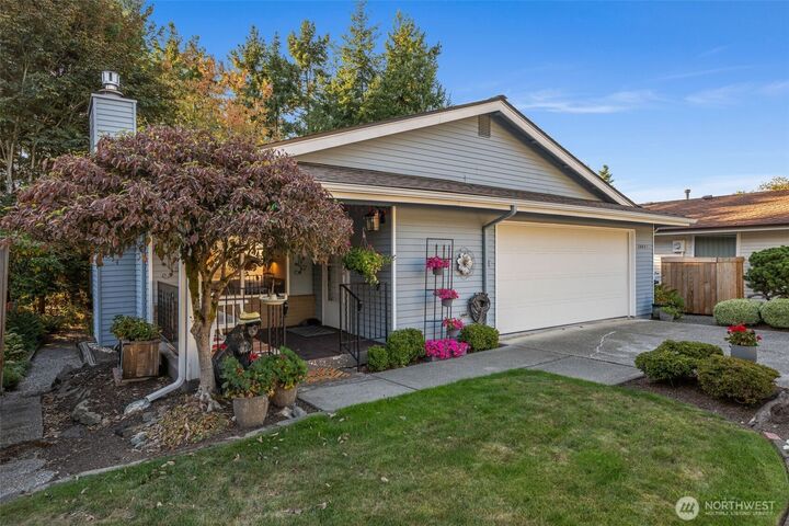 Property Photo: 24431 11th Avenue S WA 98198