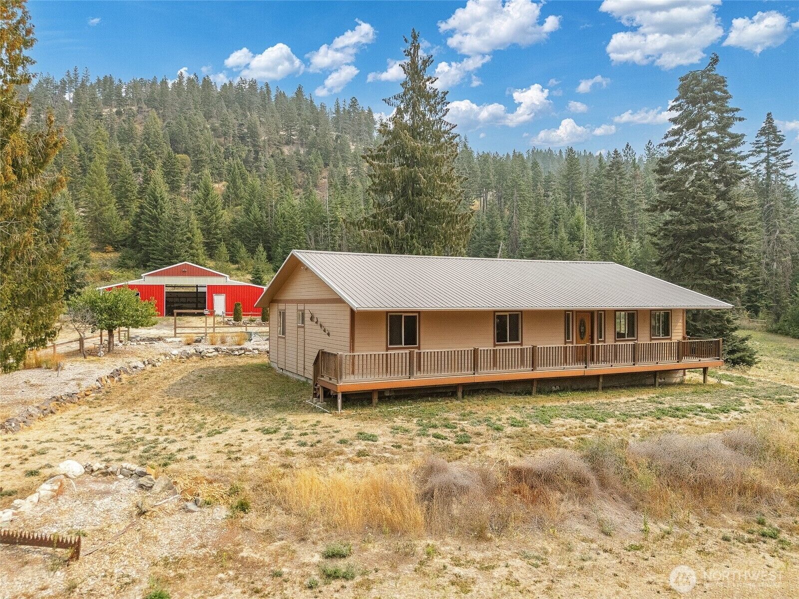 Property Photo: 5070 Redman Rd WA 99110