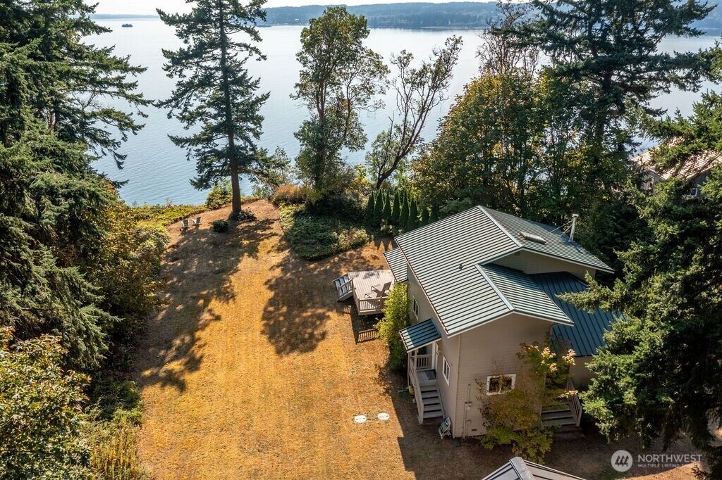 Property Photo: 26 G Sound Place WA 98206