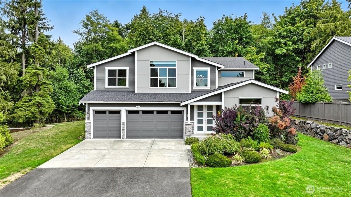 Property Photo: 7905 5th Place SE WA 98258