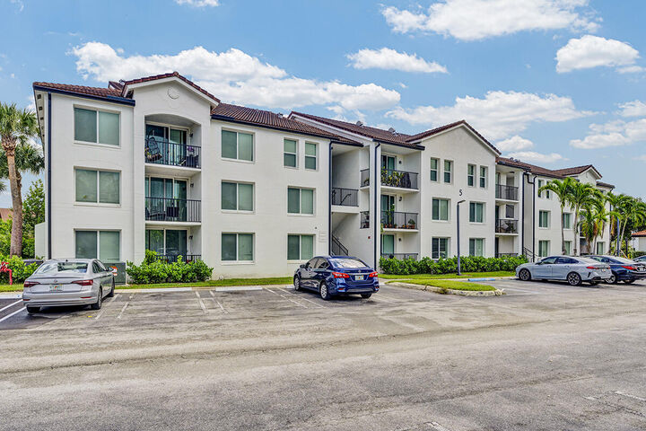 521 Villa Circle 521  Boynton Beach FL 33435 photo