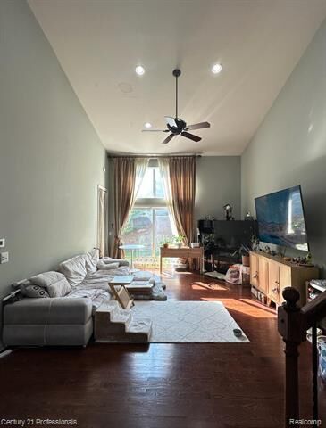 Property Photo:  4391 Bennett Park Circle  MI 48085 