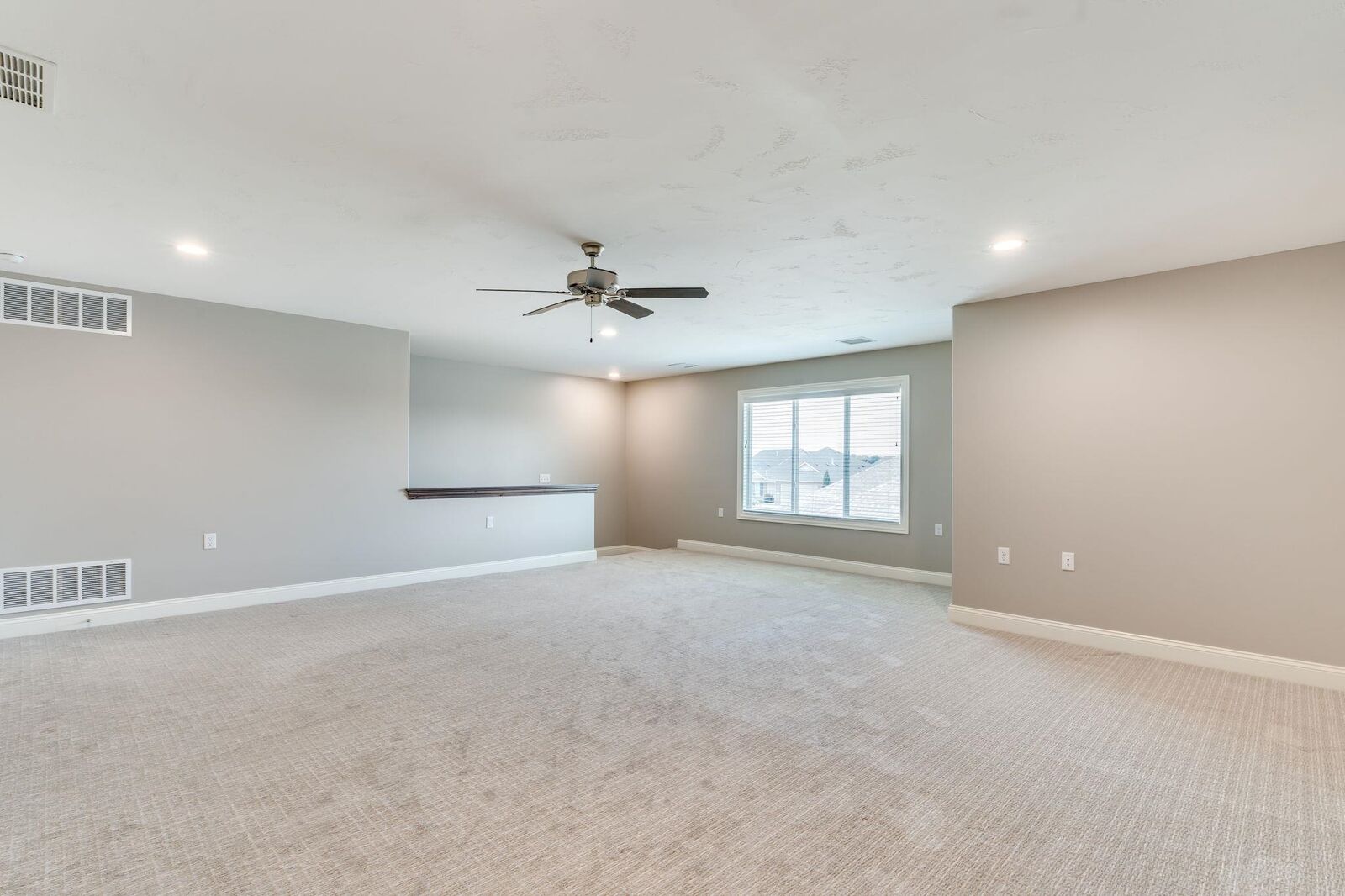 Property Photo:  730 N Firefly St  KS 67235 
