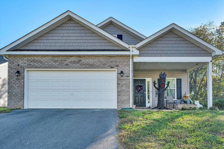 Property Photo: 2029 Heys Ln VA 24179