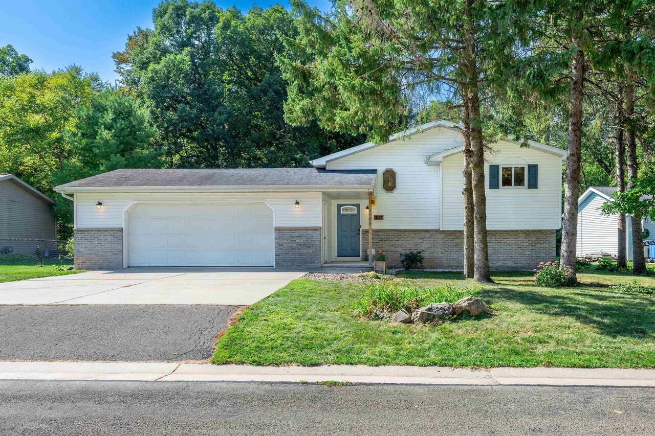 Property Photo: 831 Annrich Avenue WI 54963