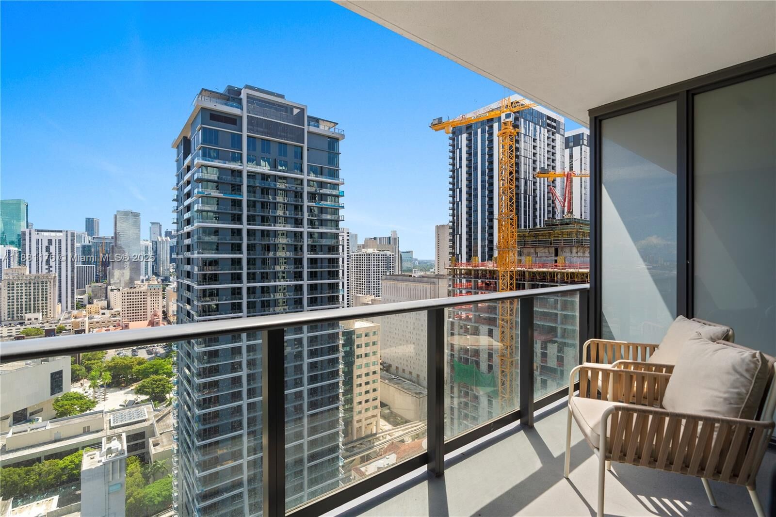 Property Photo:  601 NE 1st Ave 2506  FL 33132 