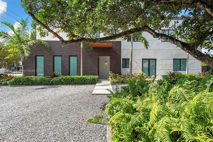 Property Photo: 5500 SW 67th Ave FL 33155