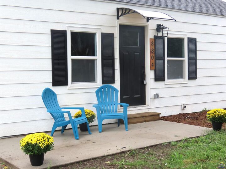 Property Photo: 3304 SE Colfax St KS 66605
