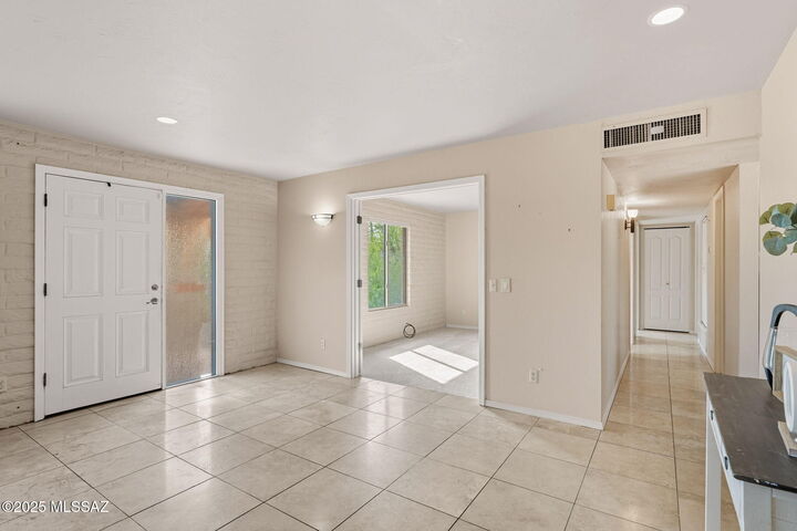 Property Photo:  6556 N Burro Creek Place  AZ 85718 