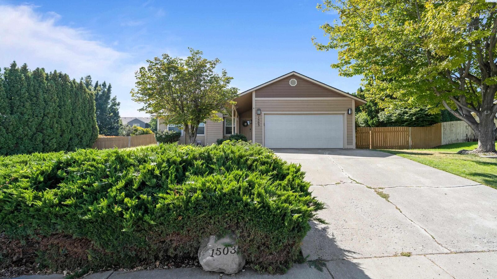 Property Photo: 1503 W 46th Ave WA 99337
