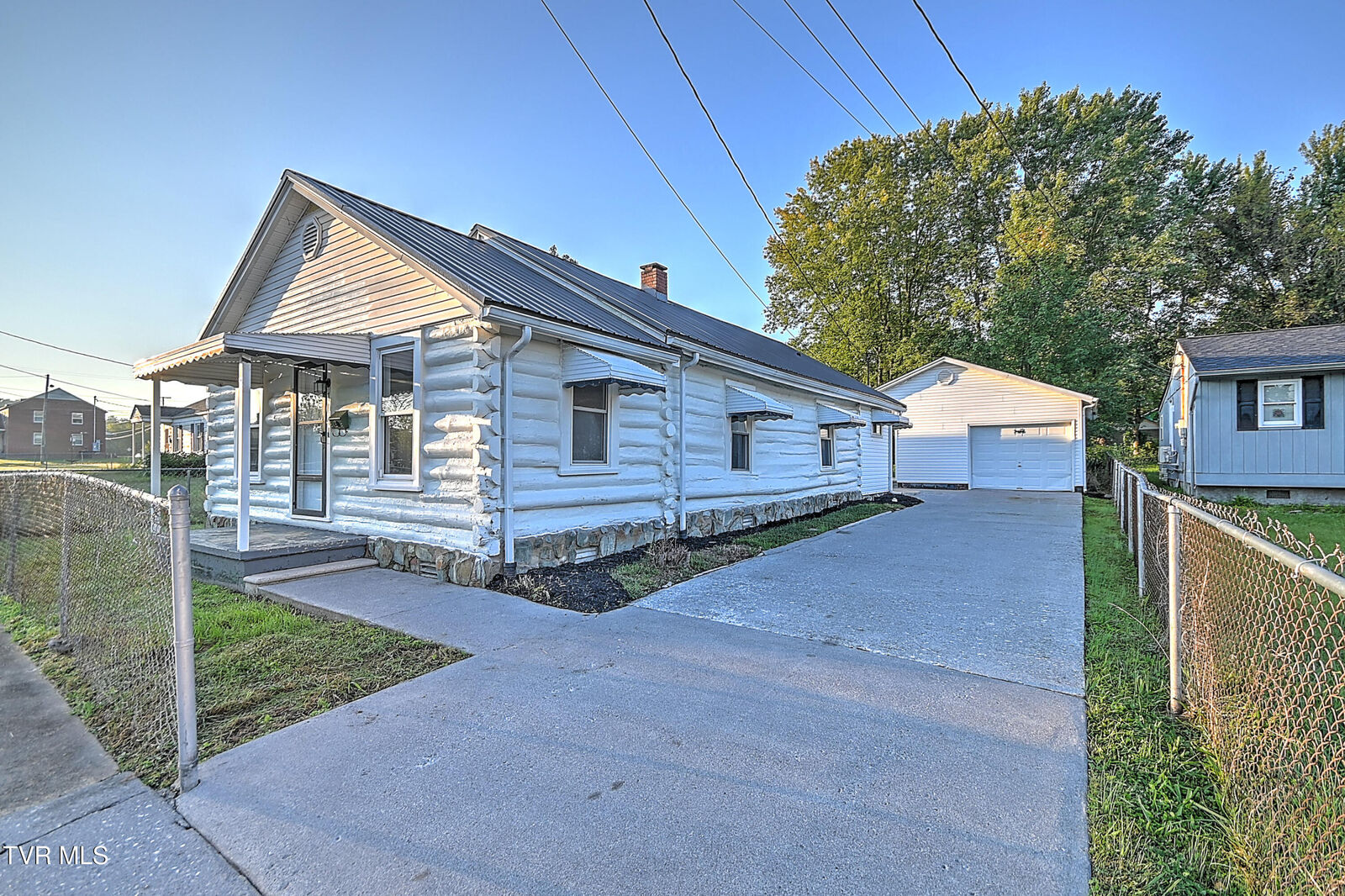 Property Photo:  1041 Robertson Street  TN 37660 