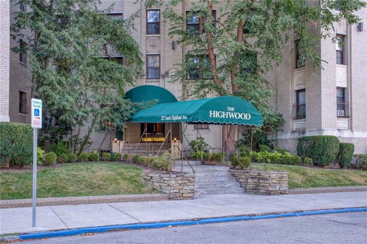Property Photo:  372 S Highland Ave 103  PA 15206 