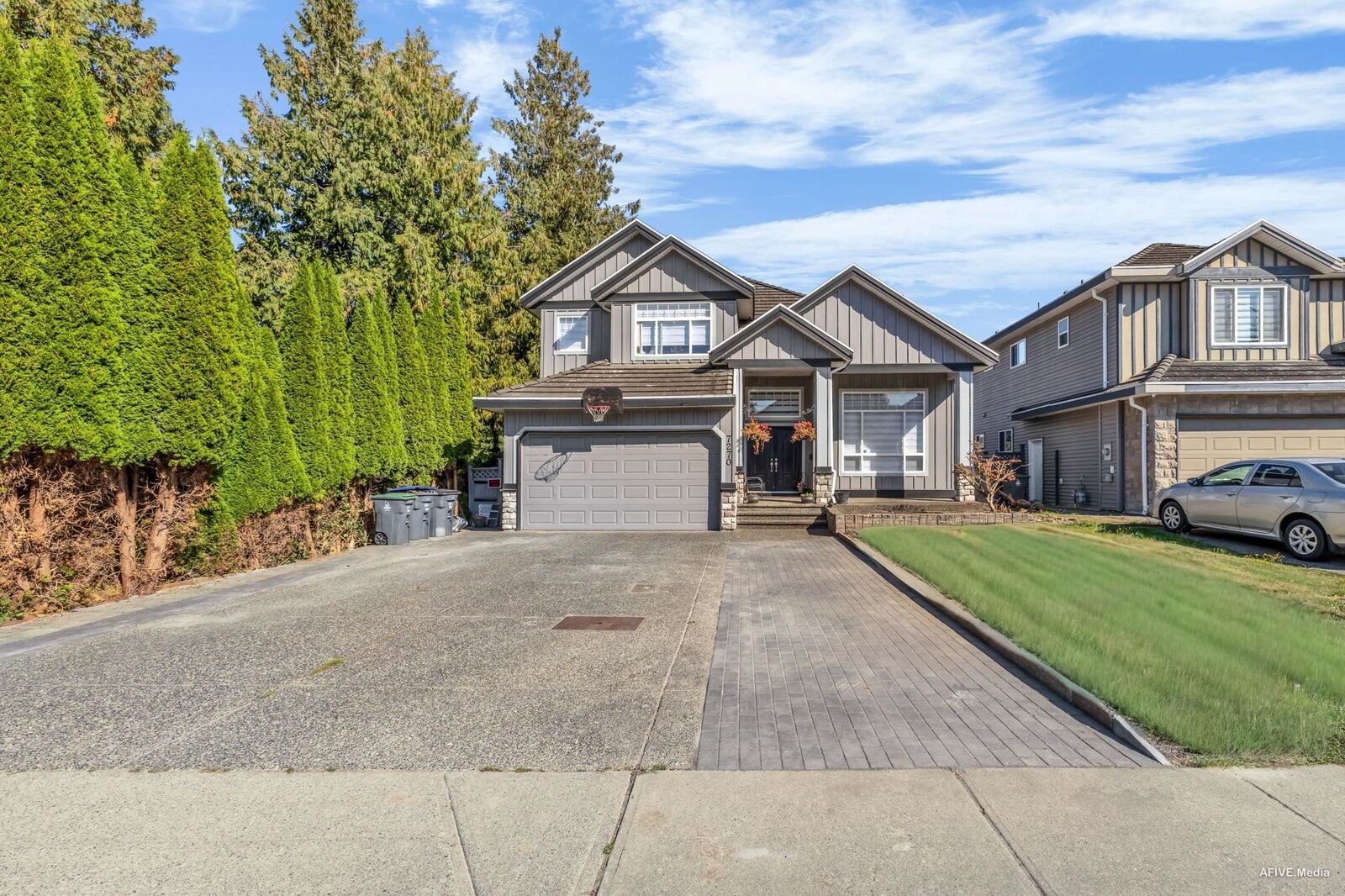 Photo de la propriété:  7270 148 Street  BC V3S 3E6 