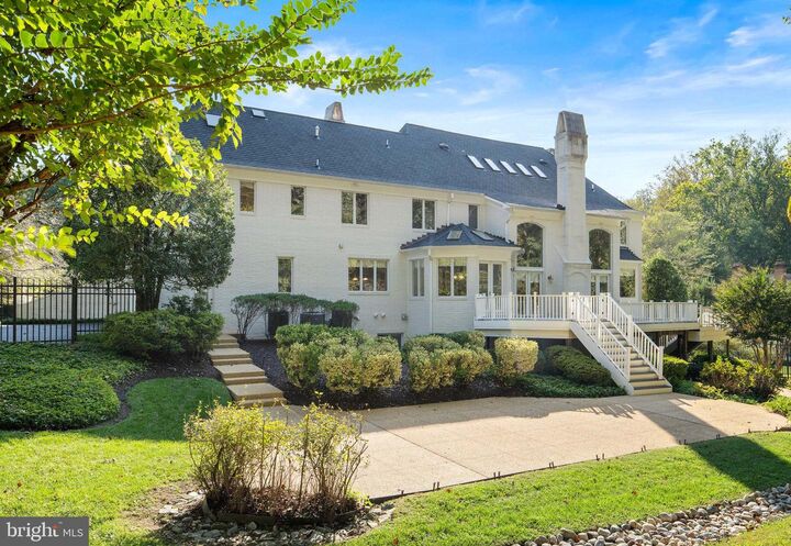 Property Photo: 8709 Crider Brook Way MD 20854