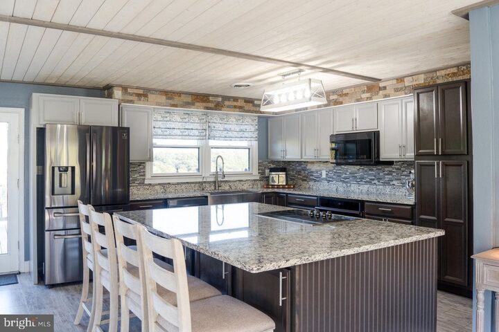 Property Photo:  212 NW Whitacre Road  VA 22637 