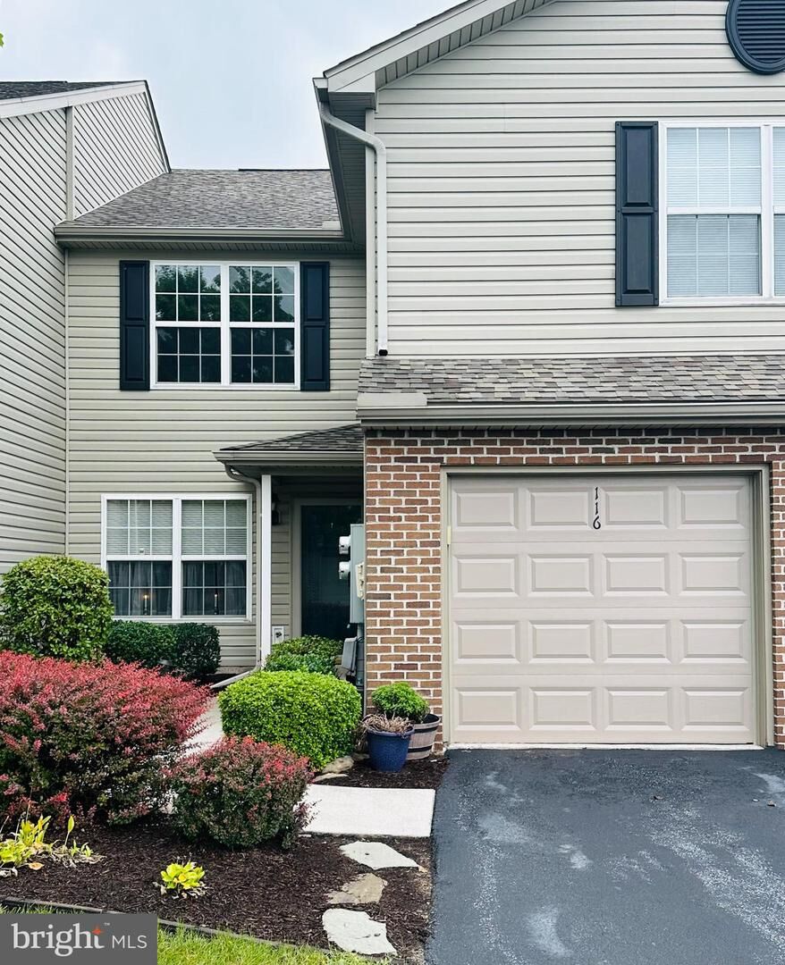 Property Photo:  116 Hawk Court  PA 17036 