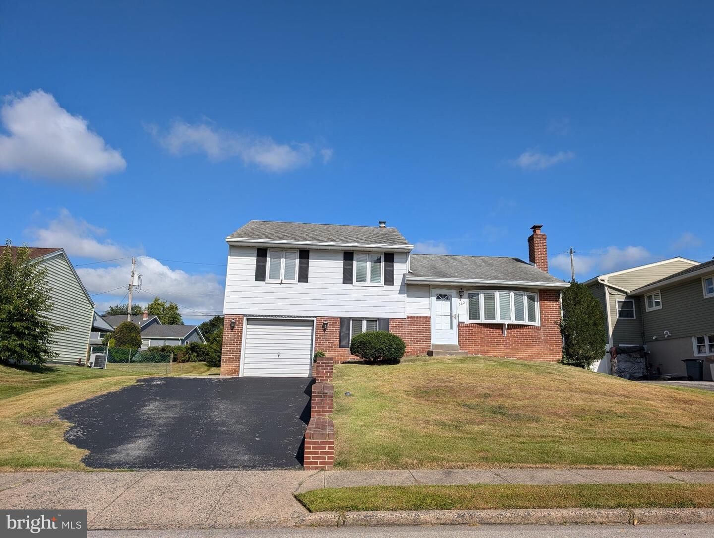 Property Photo:  362 Swanage Drive  PA 19008 