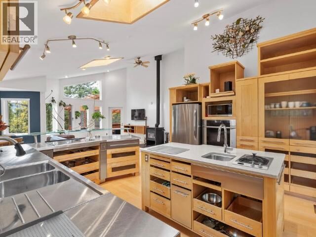 Property Photo:  51 Fireweed Drive  YT Y1A 5T8 
