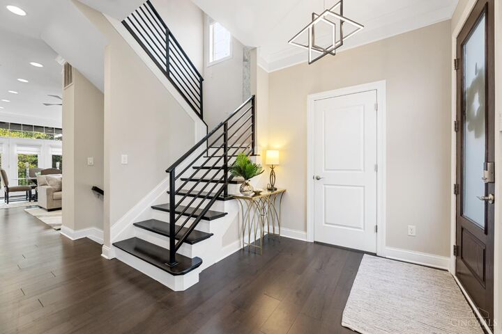 Property Photo: 2730 Cleinview Avenue OH 45206