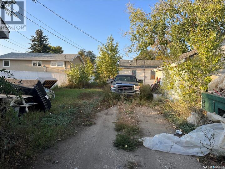 Property Photo:  1045 Stadacona Street E  SK S6H 0L1 