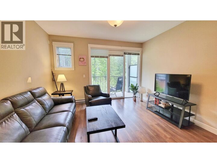Property Photo: 110 Baxter Avenue 205 BC V8C 2N9