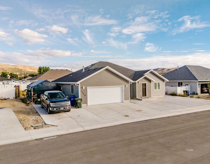 Property Photo: 1714 Opal Drive NV 89801