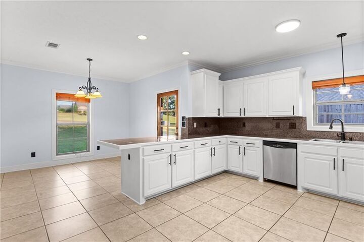 Property Photo:  5001 Legacy Loop  LA 71360 