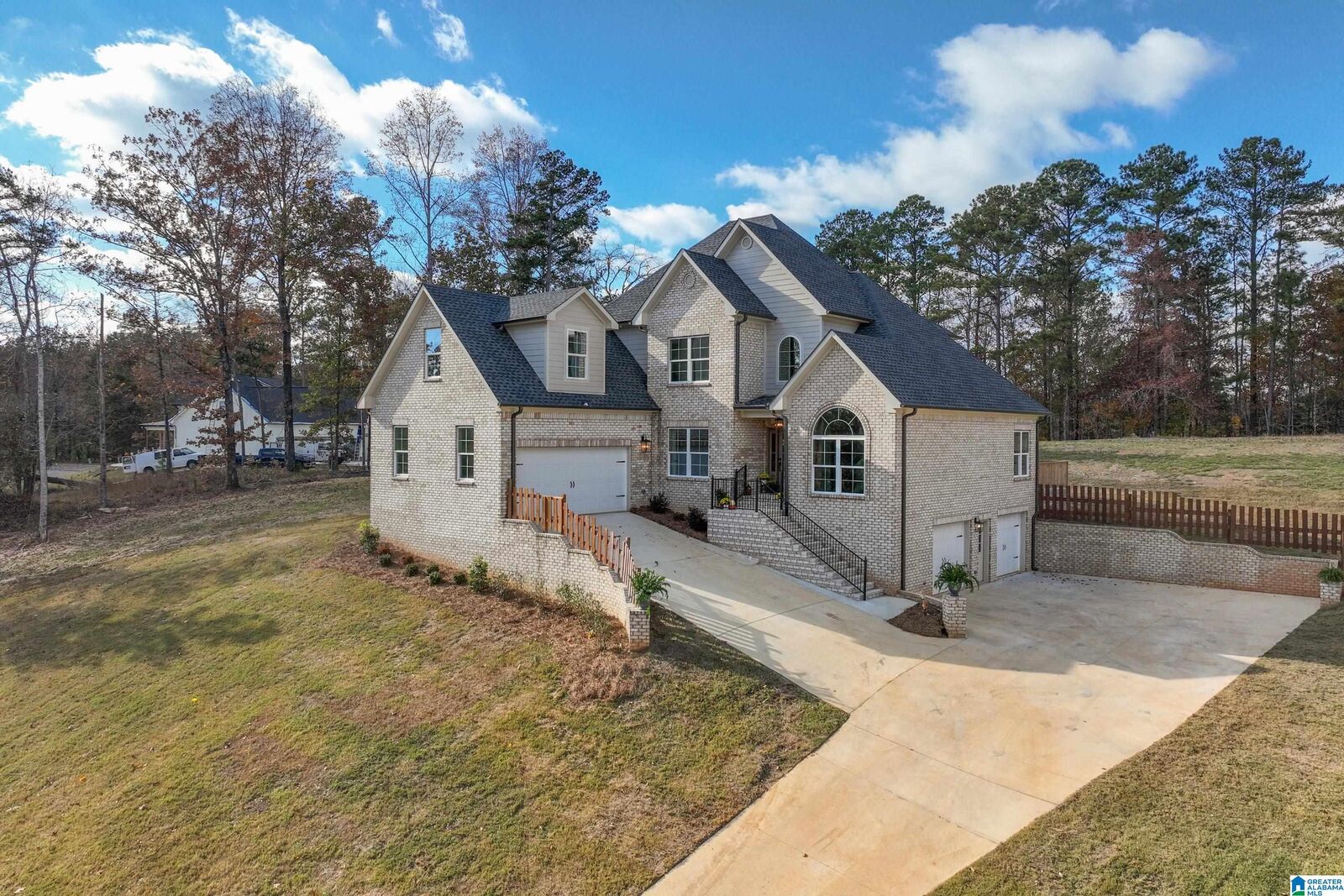 Property Photo: 6714 Mossy Oak Cove AL 35173