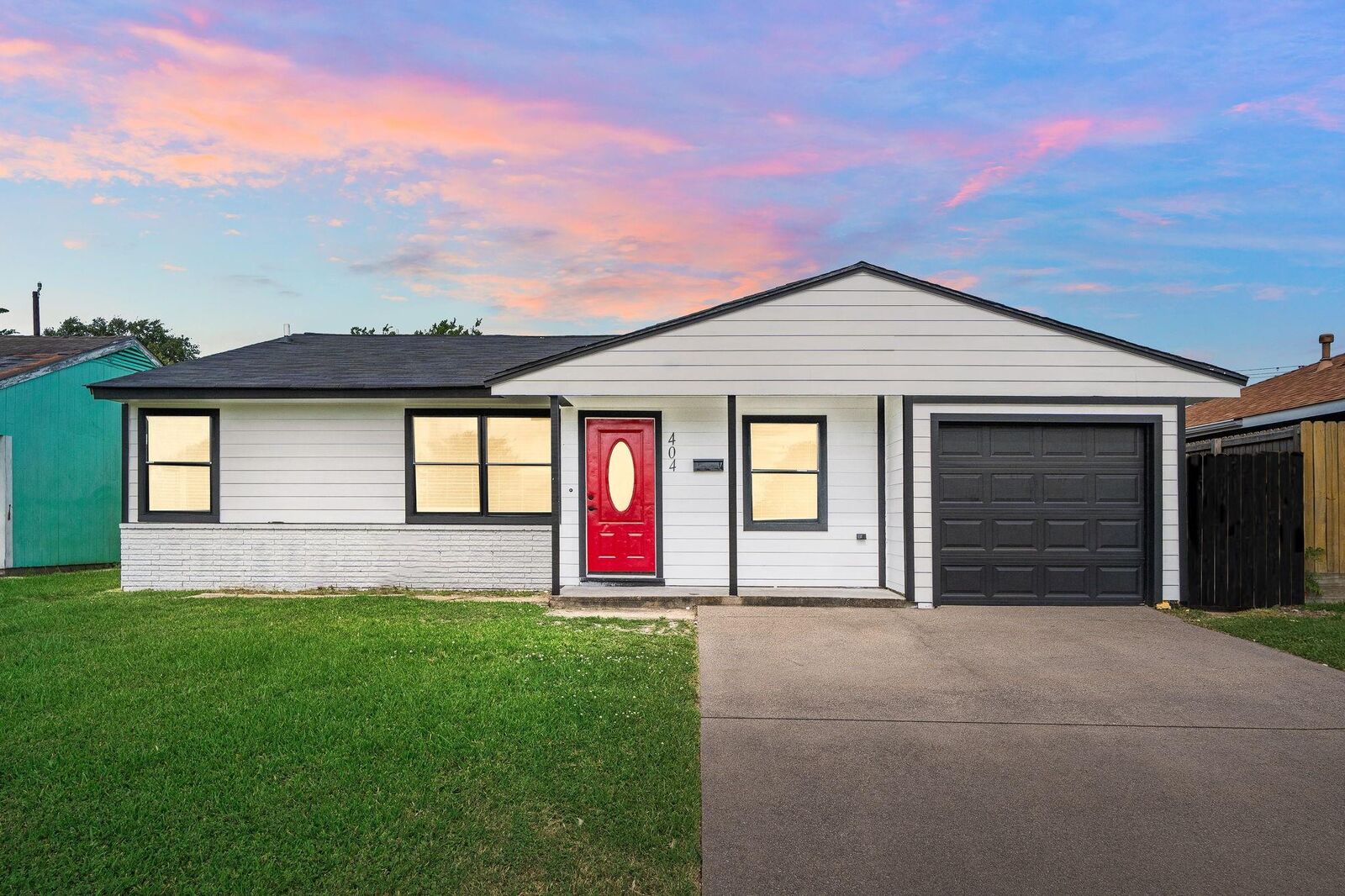 Property Photo: 404 Glenmore Drive TX 77503