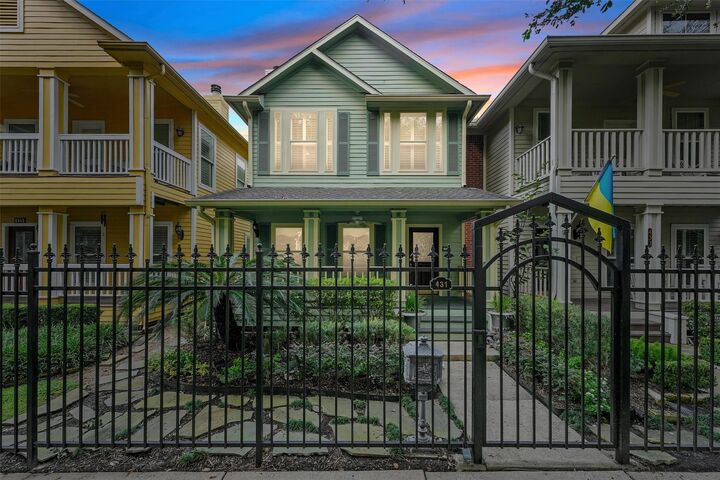 Property Photo: 431 Westmoreland Street TX 77006