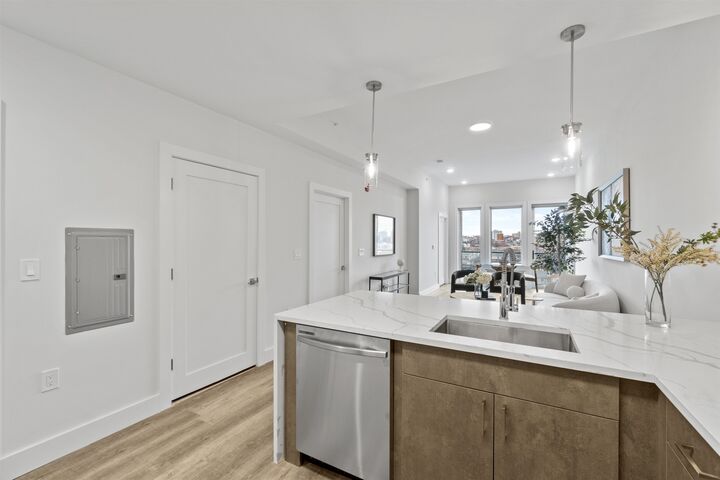 Property Photo: 412 Whiton St 802 NJ 07304