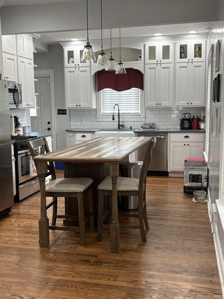 Property Photo: 1019 Ravenswood Drive IN 47714-3440