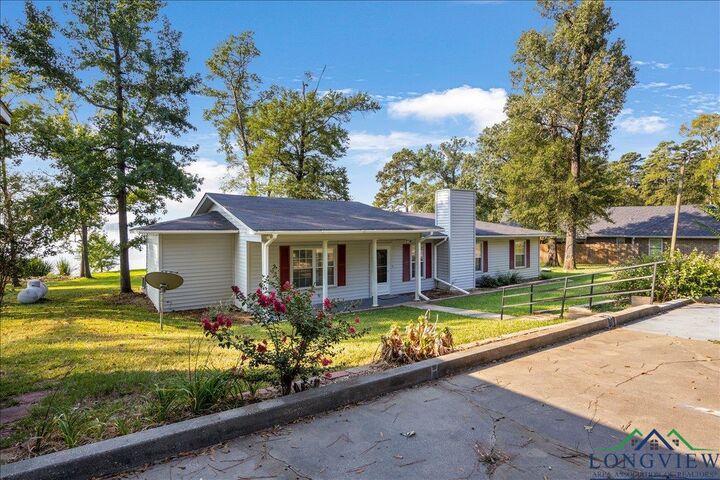 Property Photo: 613 Cr 1572 TX 75633