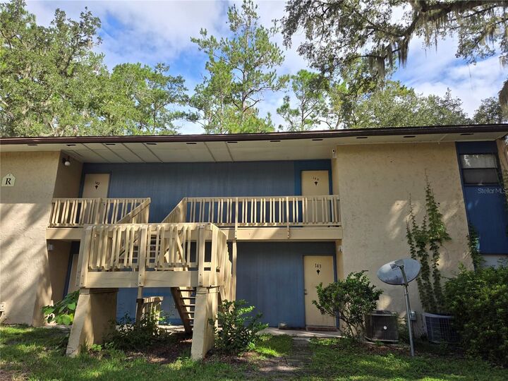 Property Photo:  2811 SW Archer Road R143  FL 32608 